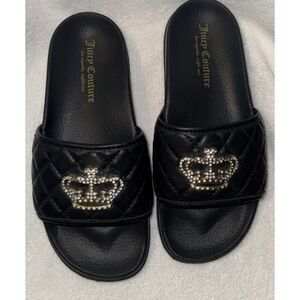Juicy Couture Size 6 Wylee Crown Quilted Slides